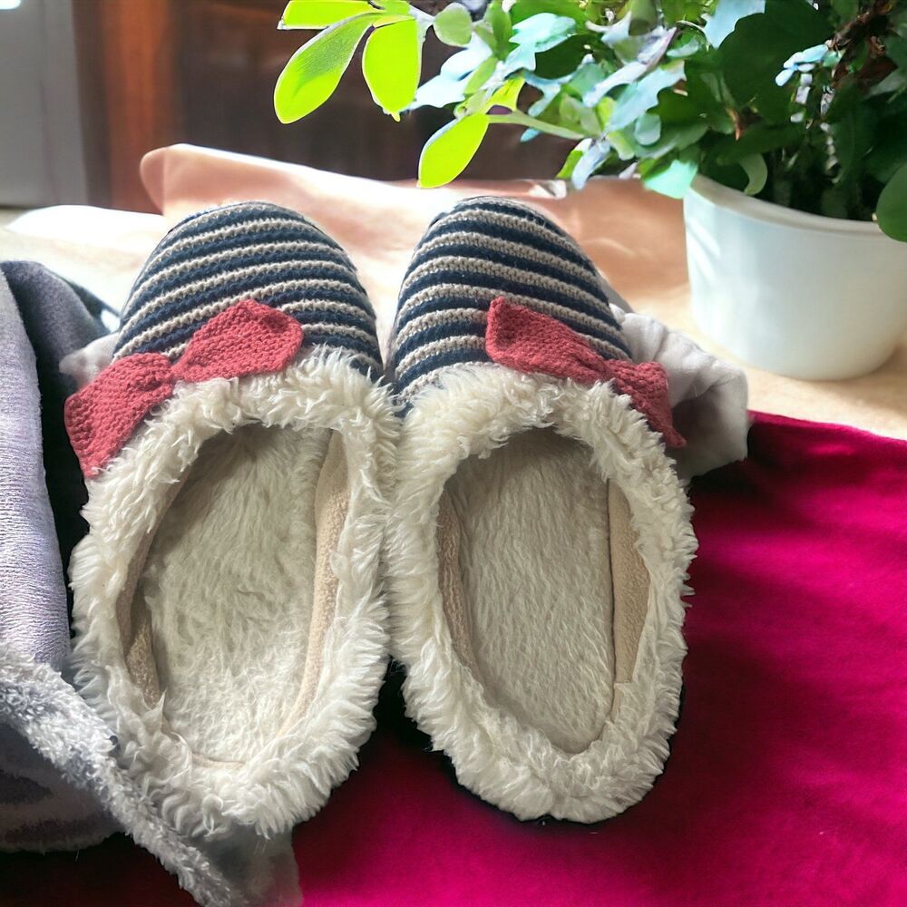 Slippers size 9/10 - Picture 3 of 5